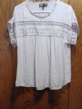 Thomas and olivia Lace Yoke Short Sleeve Top - Light Lavender